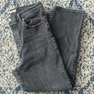 Levi's Ribcage Straight Ankle Jeans in Charcoal